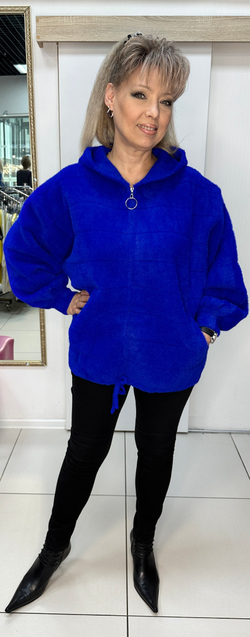 Теплый жакет-куртка из альпака с капюшоном в цвете электрик