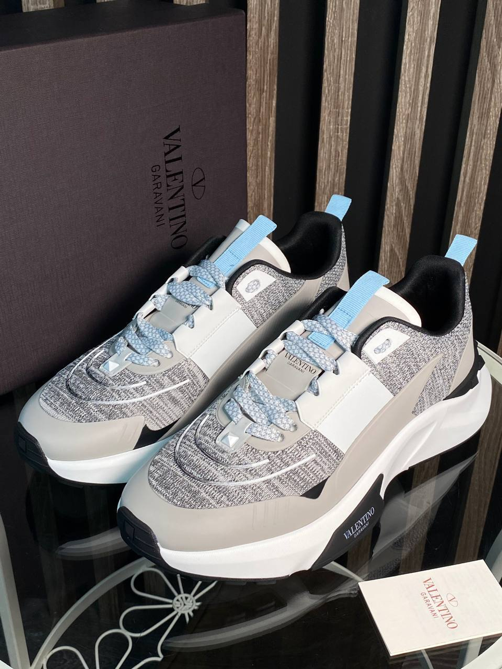 Кроссовки Valentino