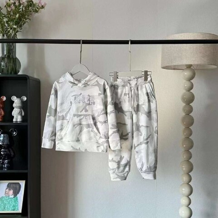 Детский костюм Givenchy