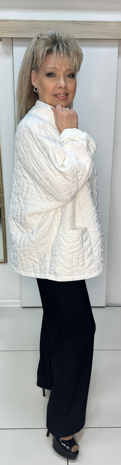 Белая стеганная куртка-жакет "зефирка"