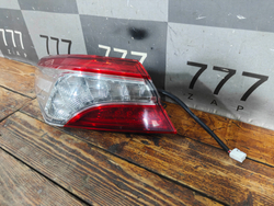 Фонарь задний левый Toyota Camry (XV70) 17-нв Б/У Оригинал 8156033690