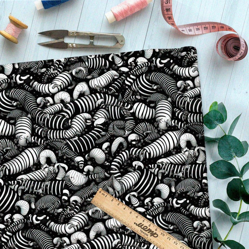 Ткань Барби бело-серые абстракции