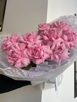 Букет из 13-ти вывернутых роз