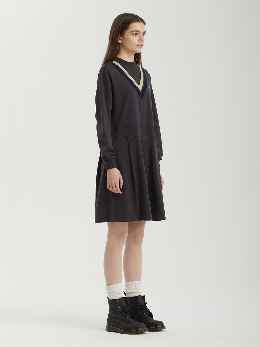 Платье V-insert Tipped