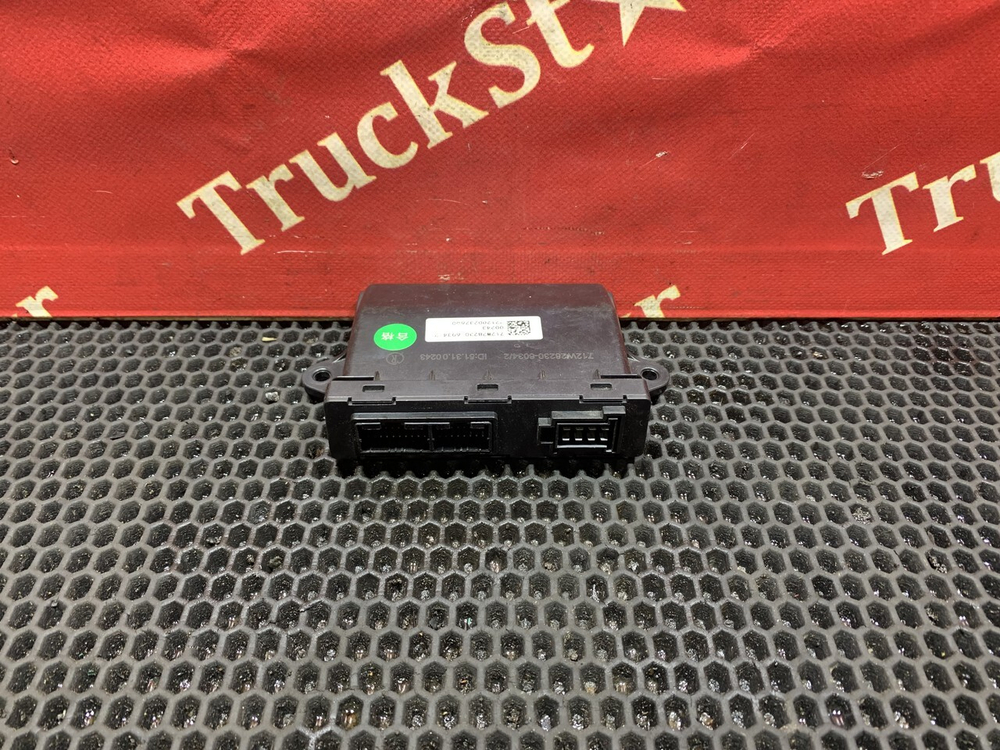 Блок управления двери правой 2023г