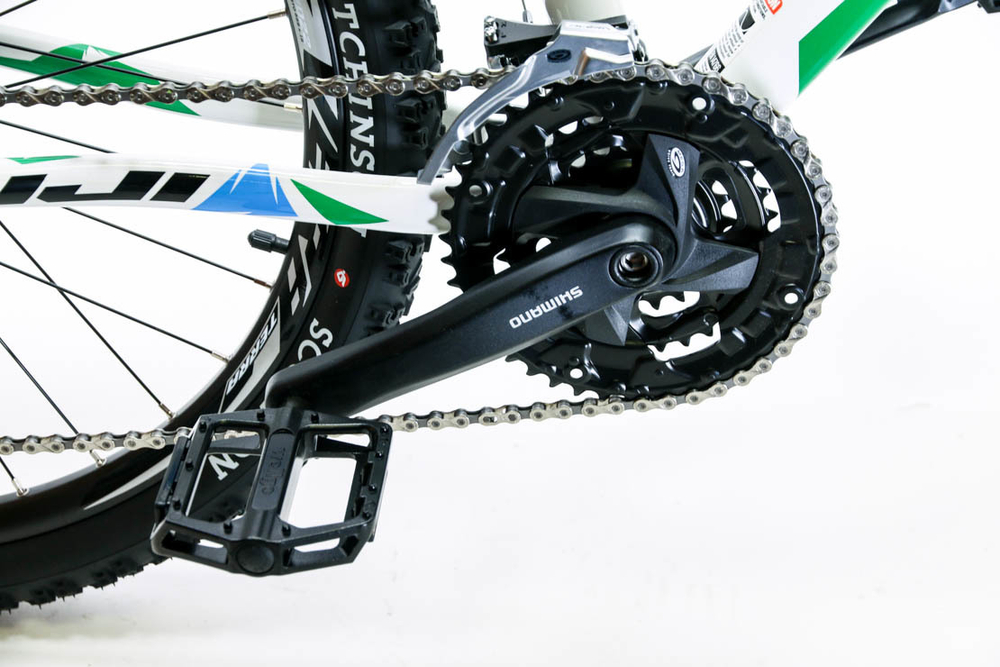 Новый Fuji Nevada 1.5  в разбор низкие цены распродажа скидки