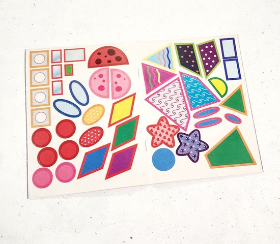 Набор развивающих книг с наклейками 3 шт