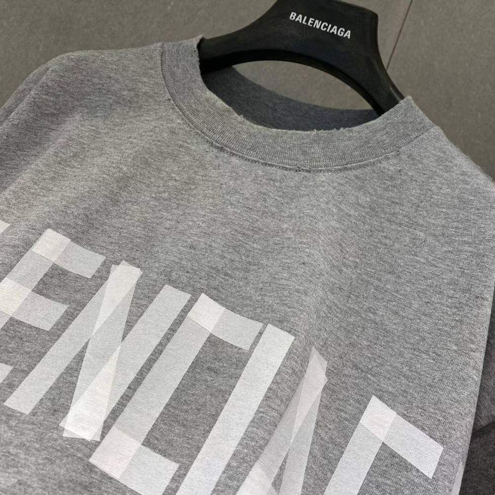 Футболка Balenciaga