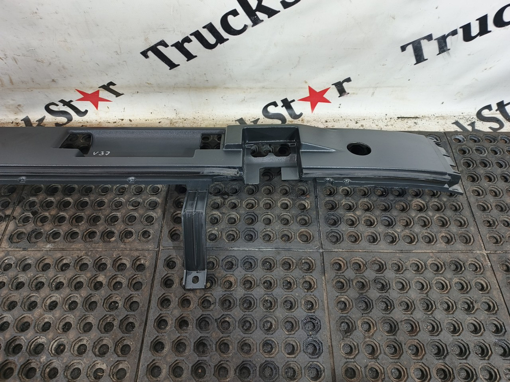 Решетка стеклоочистителя (жабо) 2019г.