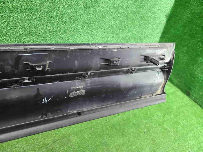 Накладка двери правая Mercedes GLB X247 (19-нв)