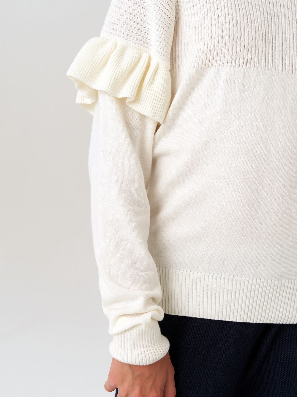 Джемпер для девочки AT244 молочный