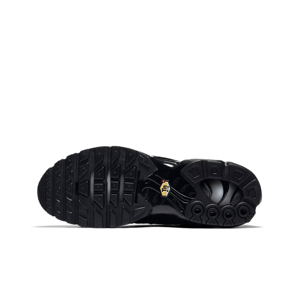 Air max plus triple black mens shop