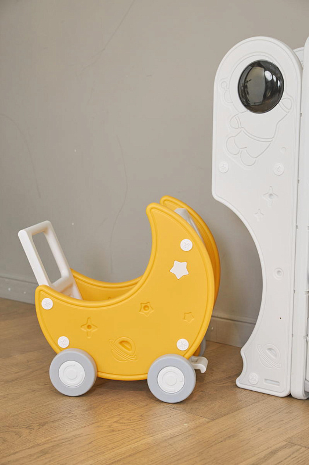 Стеллаж для игрушек UNIX Kids Moon 13 (3 полки + 10 ящиков) желтый/белый