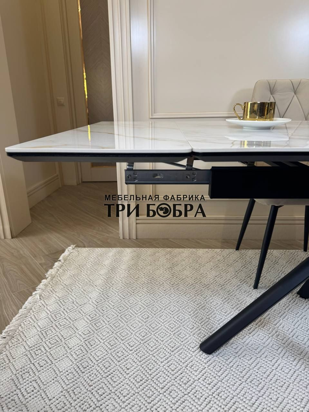 Кухонный раскладной стол "Монако" из керамогранита, белый мрамор и 4 стула ЛОНДОН