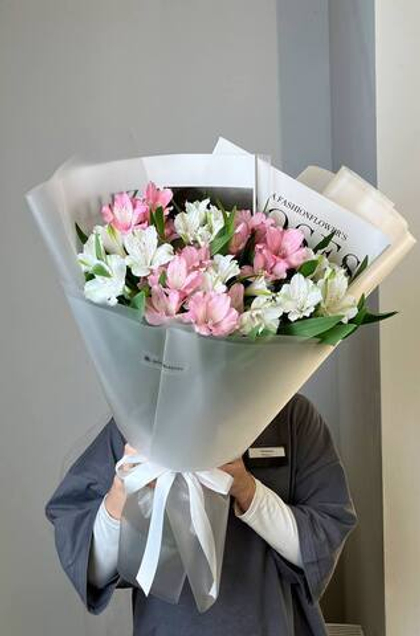 Букет из альстромерий