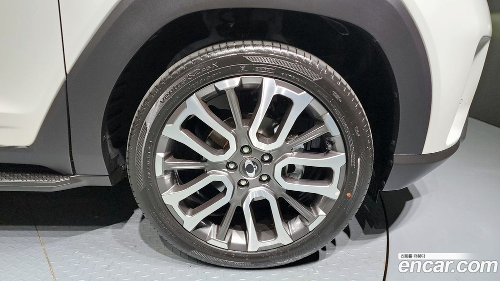 KG Mobility (Ssangyong) Torres Бензин 1.5 4WD (07.2023)