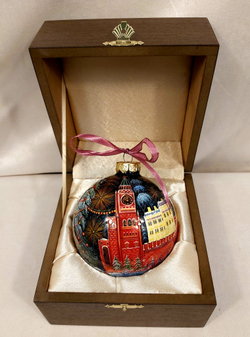 Шар новогодний с круговой росписью Палех "Москва" на черном в футляре