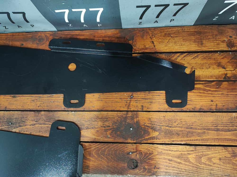 Защита топливных трубок Chery Tiggo 8 20-22 Б/У  CHERY1103