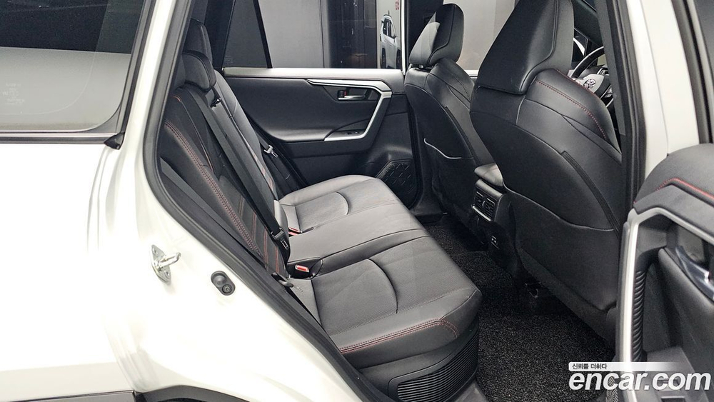 Toyota RAV4 5 Generation 2.5 4WD PHEV XSE (04.2023)