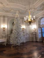 елка искусственная интерьерная ствольная белая "Рублевская"