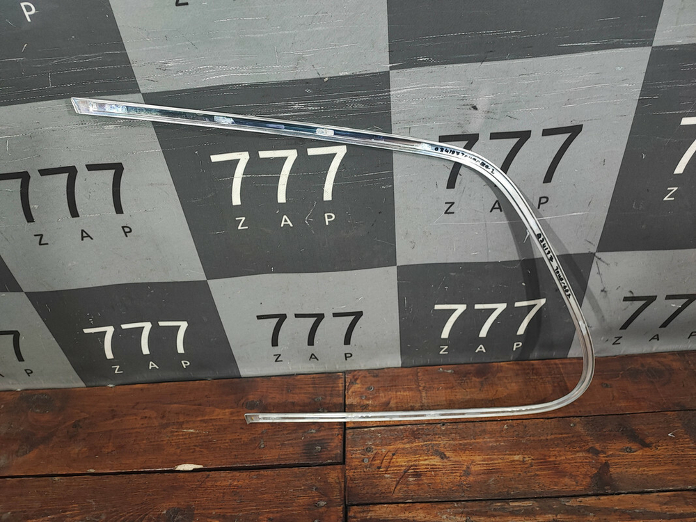 Молдинг стекла заднего правого VW Touareg 2 10-18 Б/У Оригинал 7P6853996