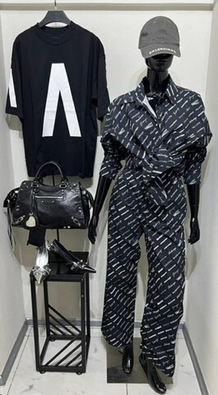 Костюм Balenciaga