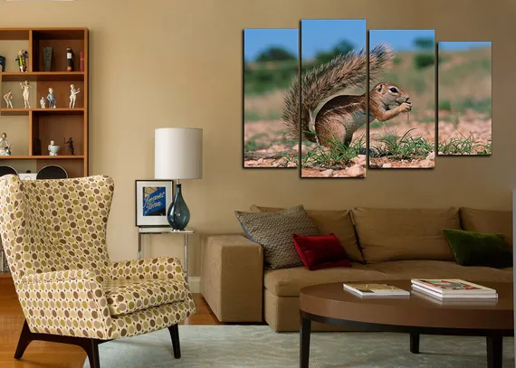 Модульная картина "Смелый бурундук"