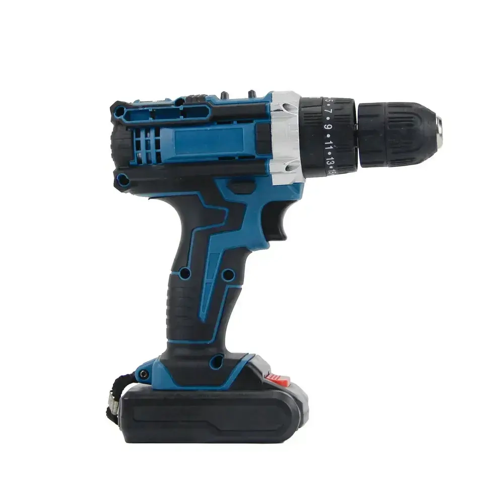 Шуруповёрт с двумя аккумуляторами.