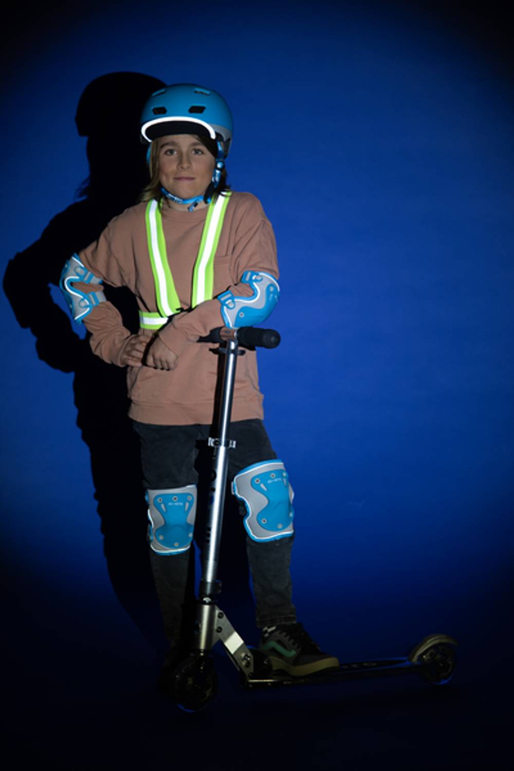 Комплект защиты светоотражающий голубой (M) BOX