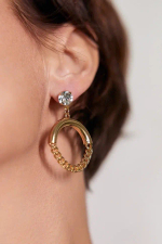 Серьги пусеты прозрачный кристалл, полукруг и цепь, оттенок золото