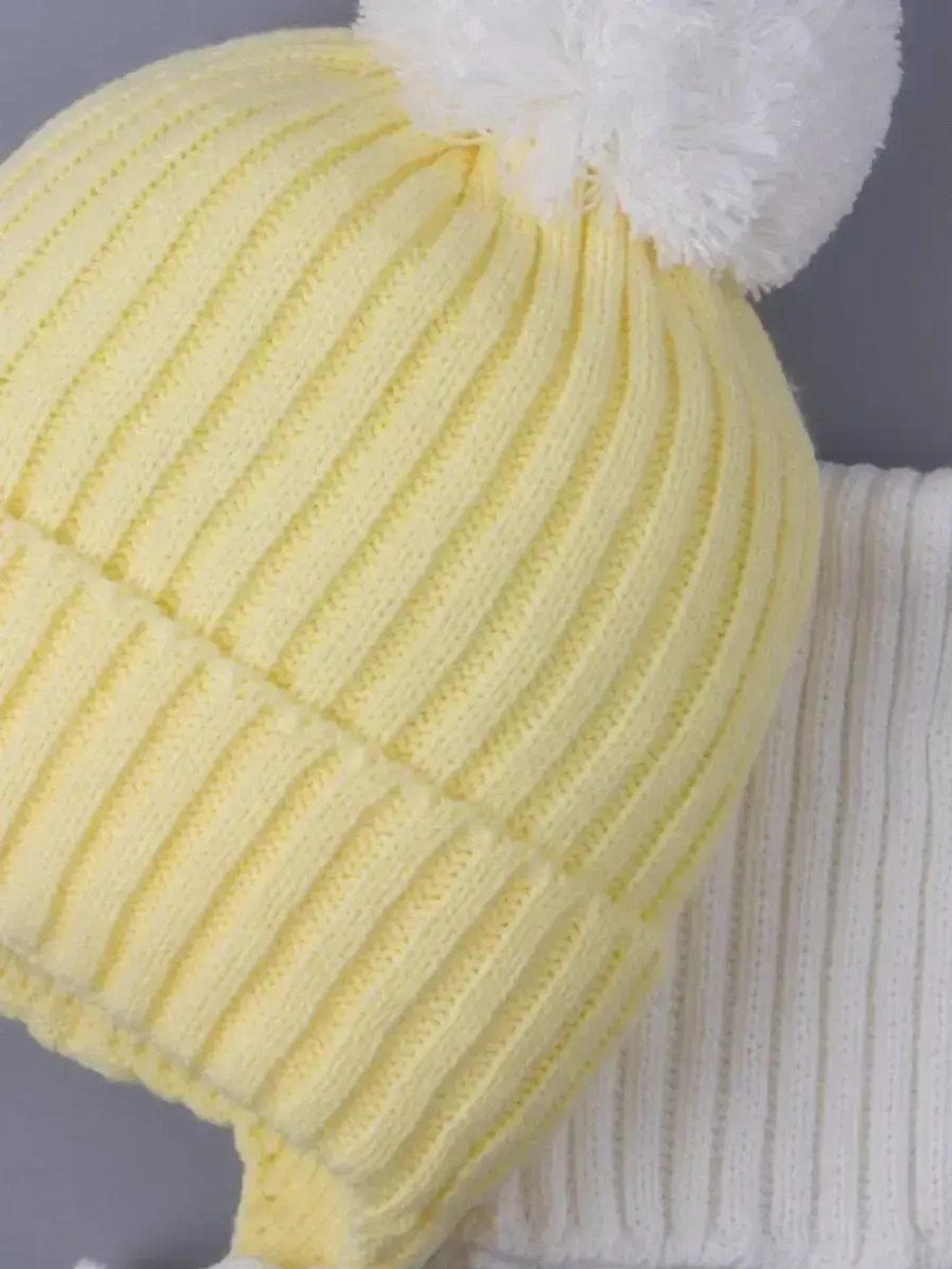 Шапка детская осенняя вязаная и снуд