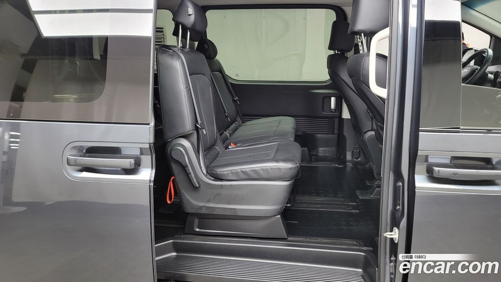 Hyundai Staria Tourer 11-и местный (06.2022)