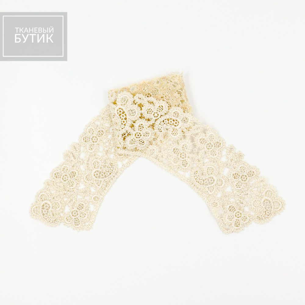 Мягкий кружевной воротник светло-бежевого цвета