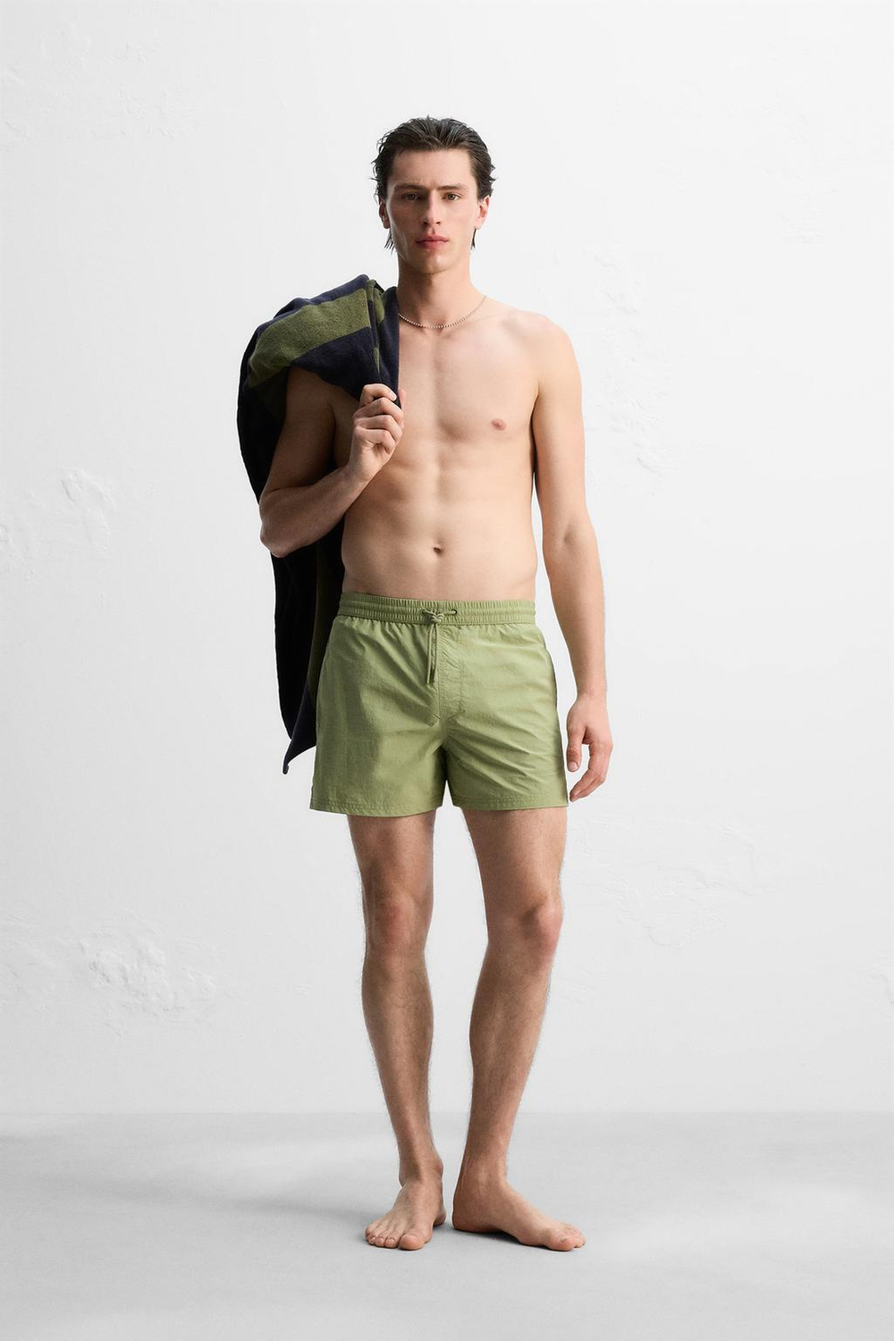 ZARA ПЛАВКИ ИЗ ВЫСОКОТЕХНОЛОГИЧНОЙ ТКАНИ, СВЕТЛЫЙ ХАКИ