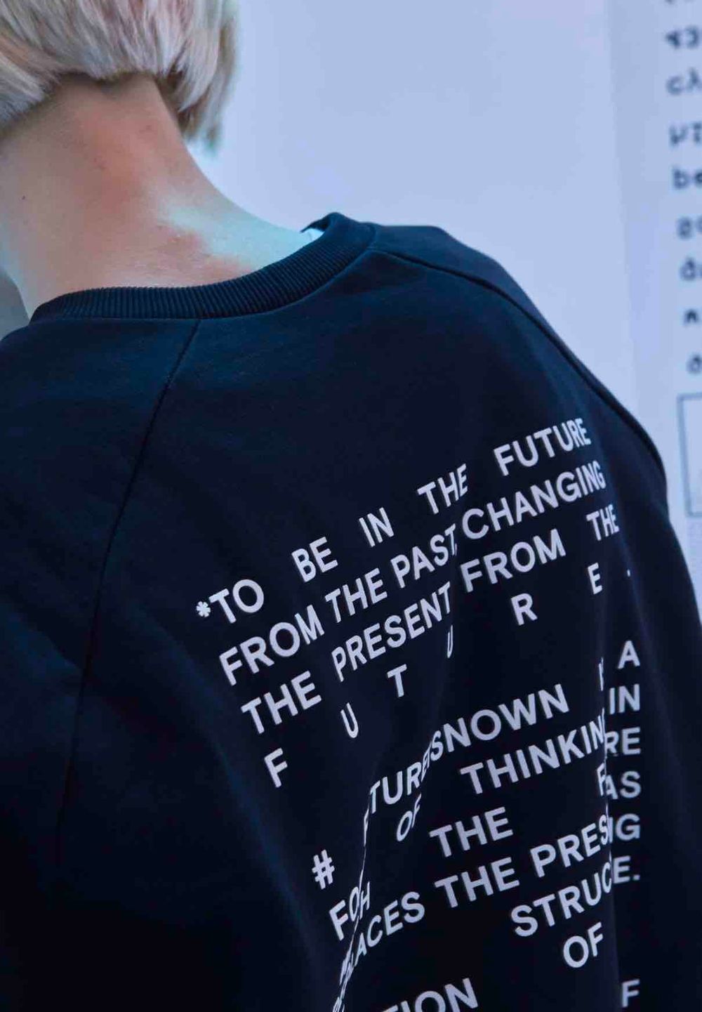 Толстовка Futureisnown Text Back Sweatshirt Черная