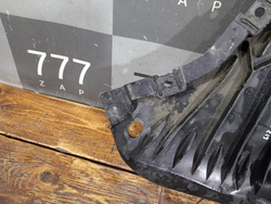 Пыльник переднего бампера правый Mercedes E-Class (W213) 16-нв Б/У Оригинал A2135202700