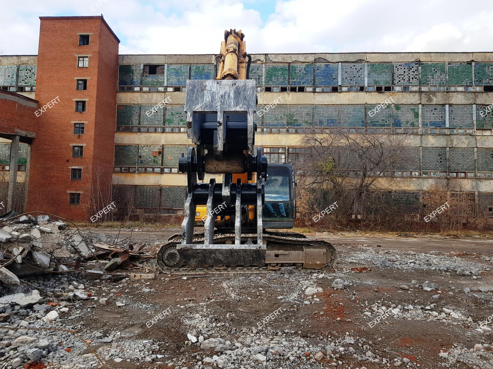 Крашер гидравлический с ротацией на Экскаватор JCB