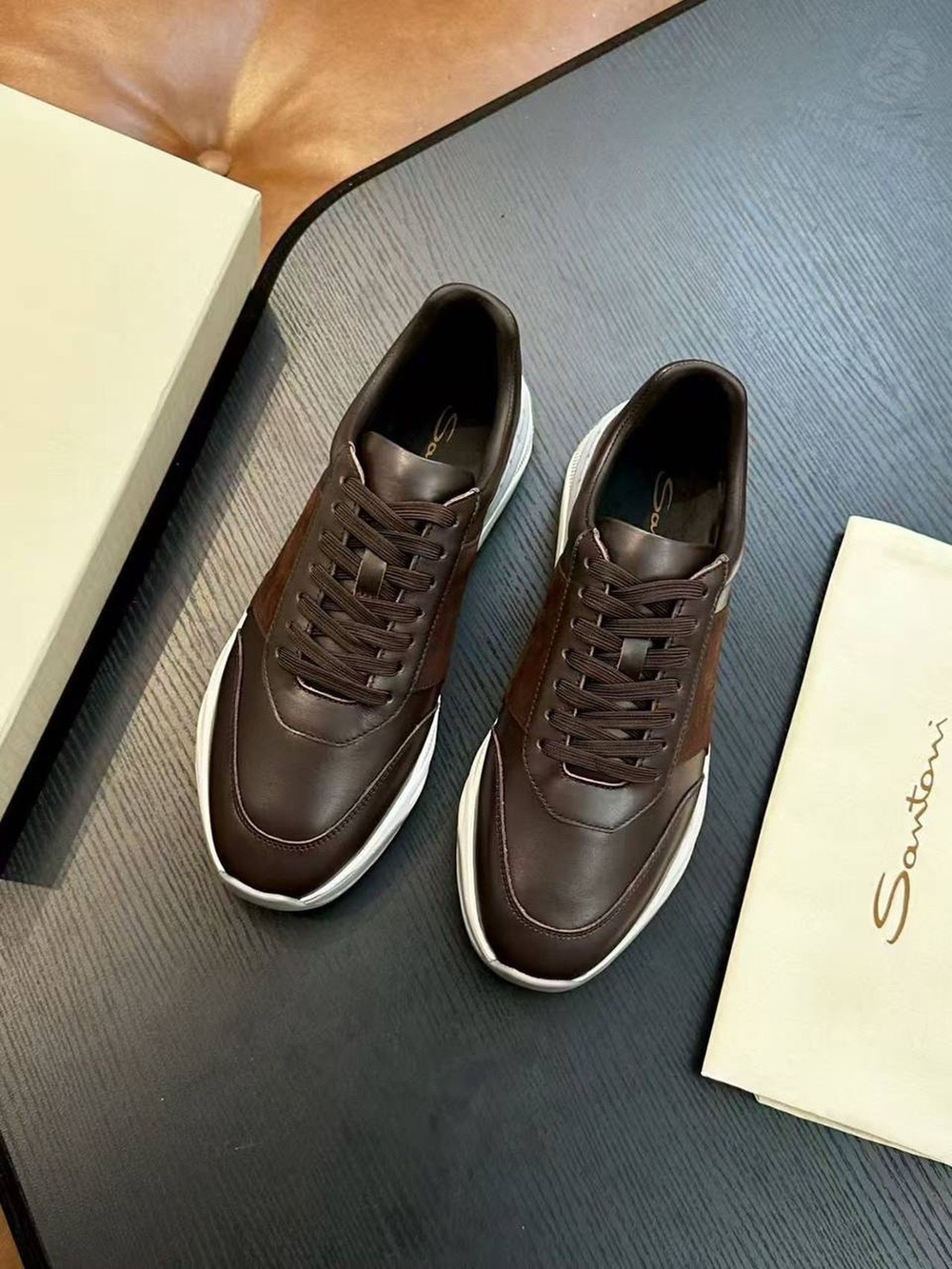 Кроссовки Santoni