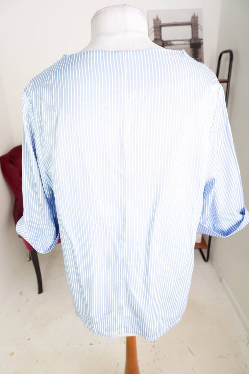 Блузка полосатая, визуально на 48 размер