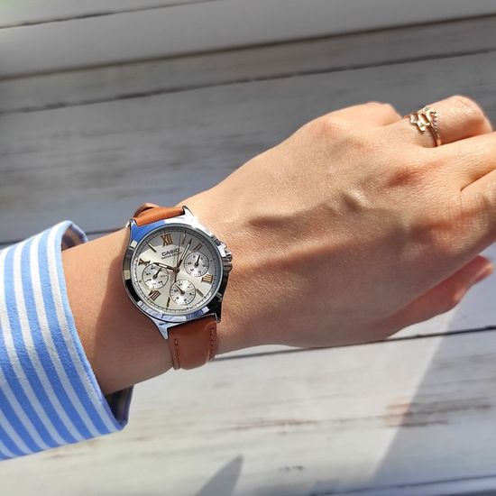 Женские наручные часы Casio LTP-V300L-7A2
