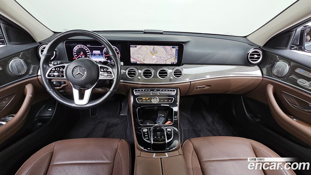 Mercedes-Benz E-Class W213 E300 4MATIC AMG Line (01.2020)