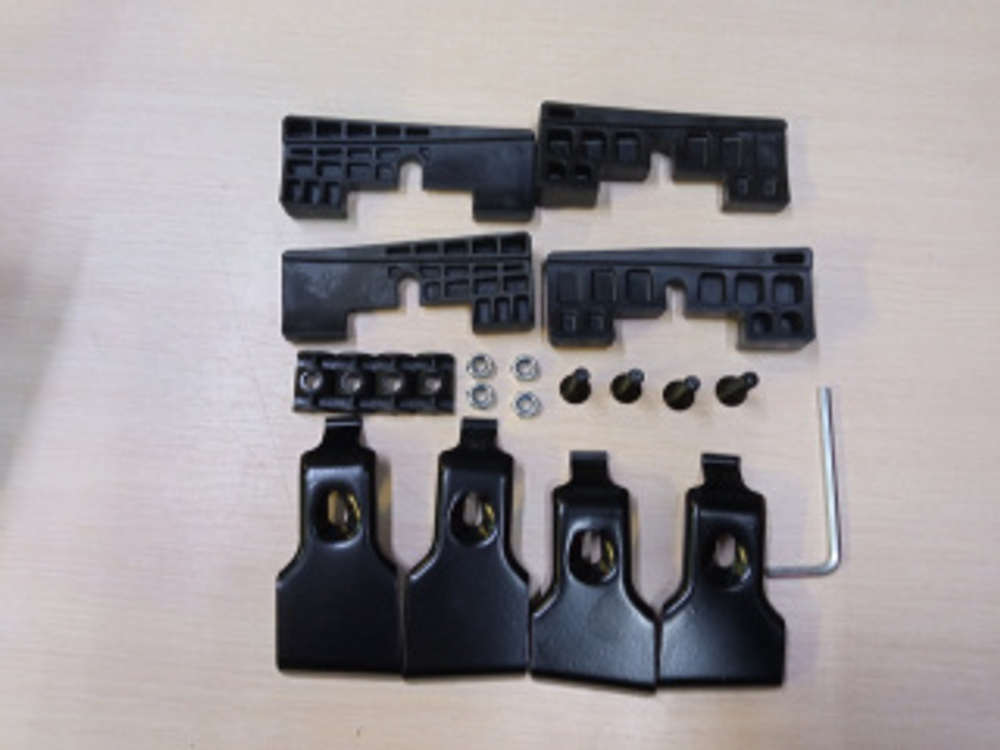 Багажник на крышу (адаптер) Hyundai Accent LC (1999-2006)ED10-004