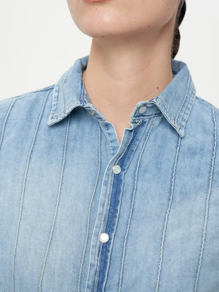 Голубая рубашка из денима в полоску