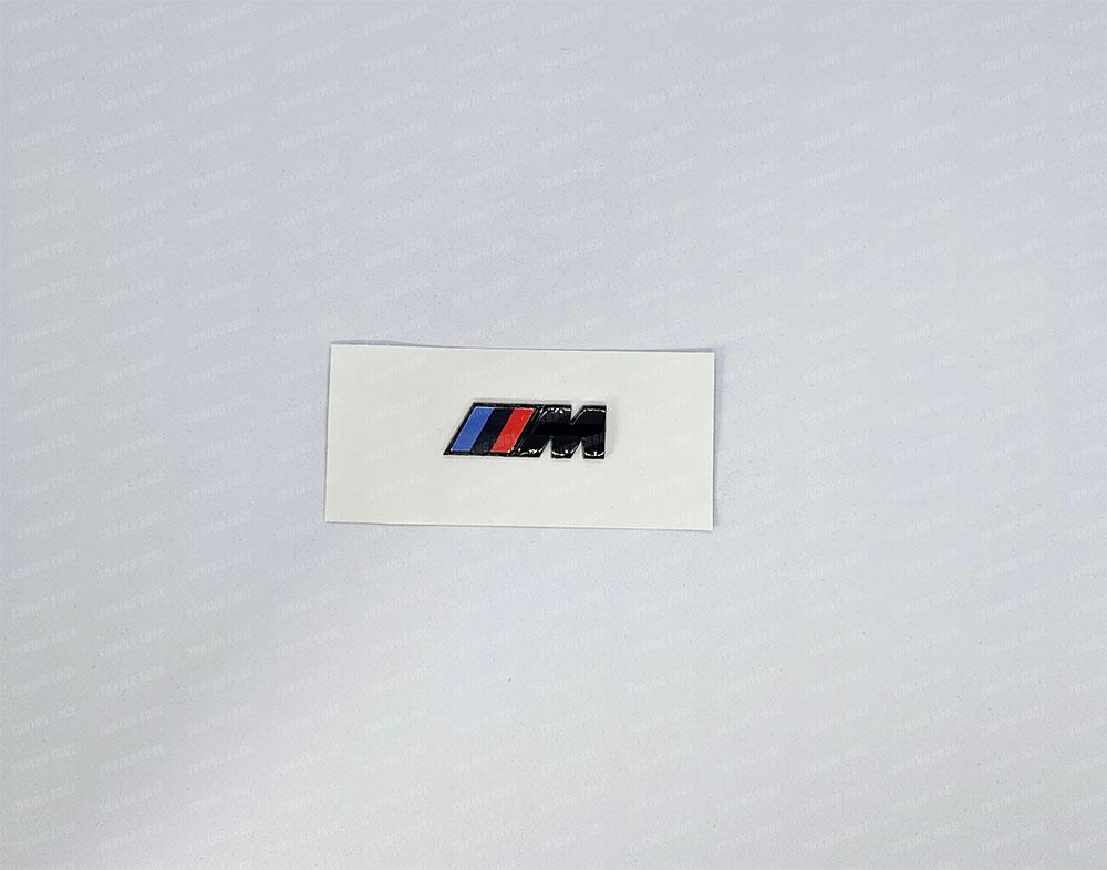 Шильдик BMW M на крыло