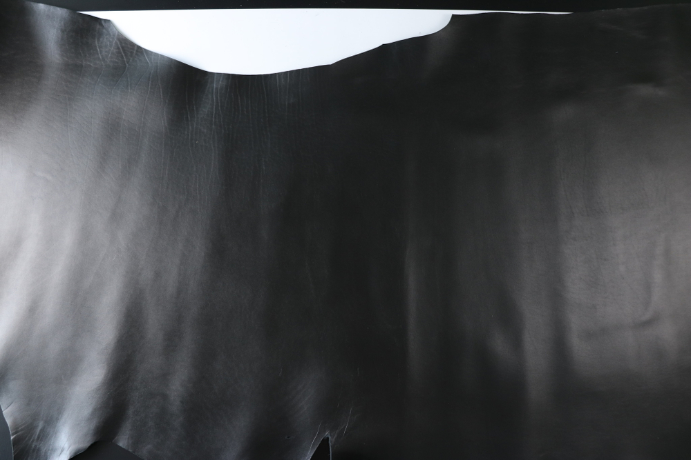 1,8-2,0 Кожа Восток Черный кож кусок 208 дм² (КЛ)