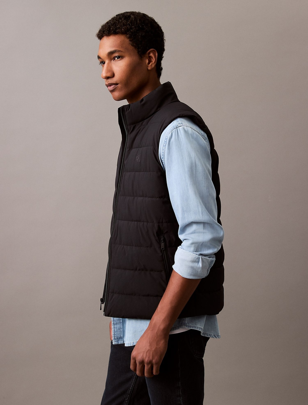 Утепленный жилет Calvin Klein Sleeveless Mock Neck Vest Black Beauty