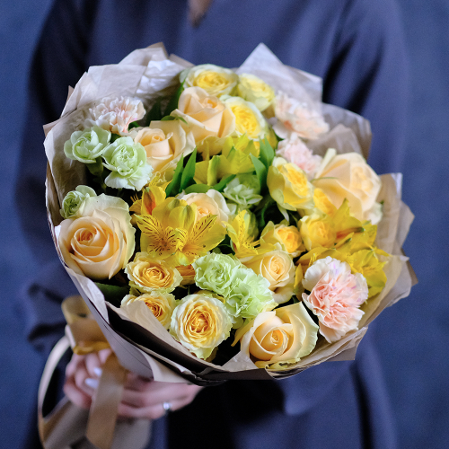 Купить Нежный букет с персиковыми розами #650