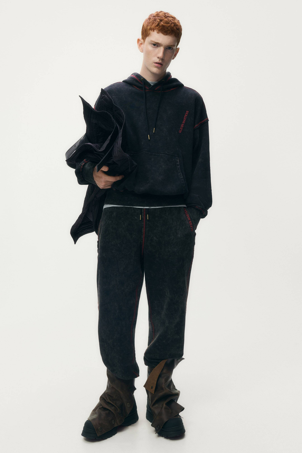 H&M - Glenn Martens Толстовка с принтом, темно-коричневый