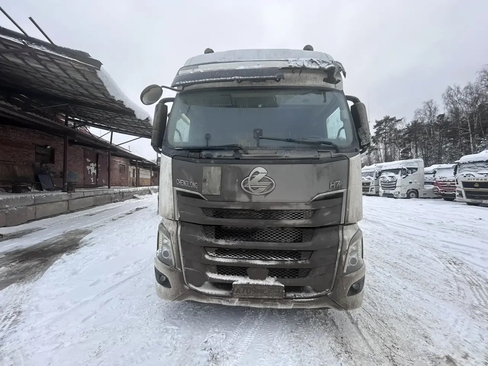 CHENGLONG H7 4x2 Седельный тягач LZ4181H7AB (Дизельный, 12.2 л, 462 л.с. АТ)
