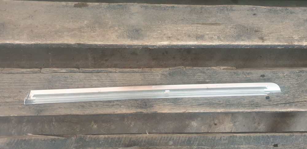 Накладка стекла заднего левого Mercedes GLC (X253) 15-нв Б/У Оригинал A2536700122